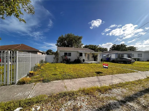 $3,000 | 1354 Northwest 69th Street, Miami, FL 33147