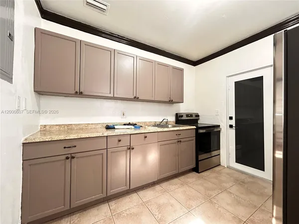 $3,000 | 1354 Northwest 69th Street, Miami, FL 33147