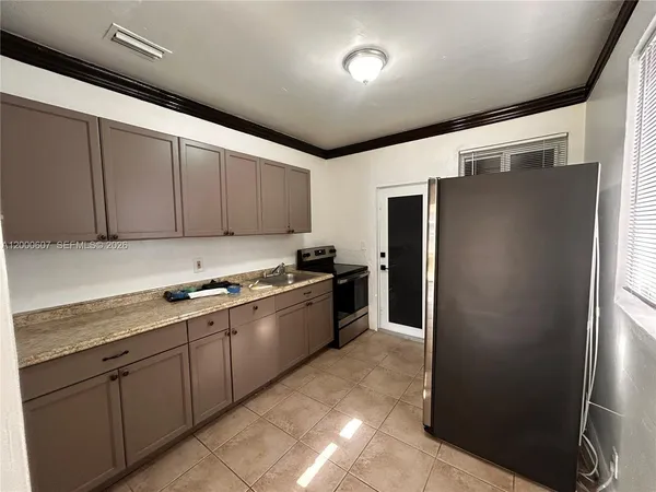 $3,000 | 1354 Northwest 69th Street, Miami, FL 33147