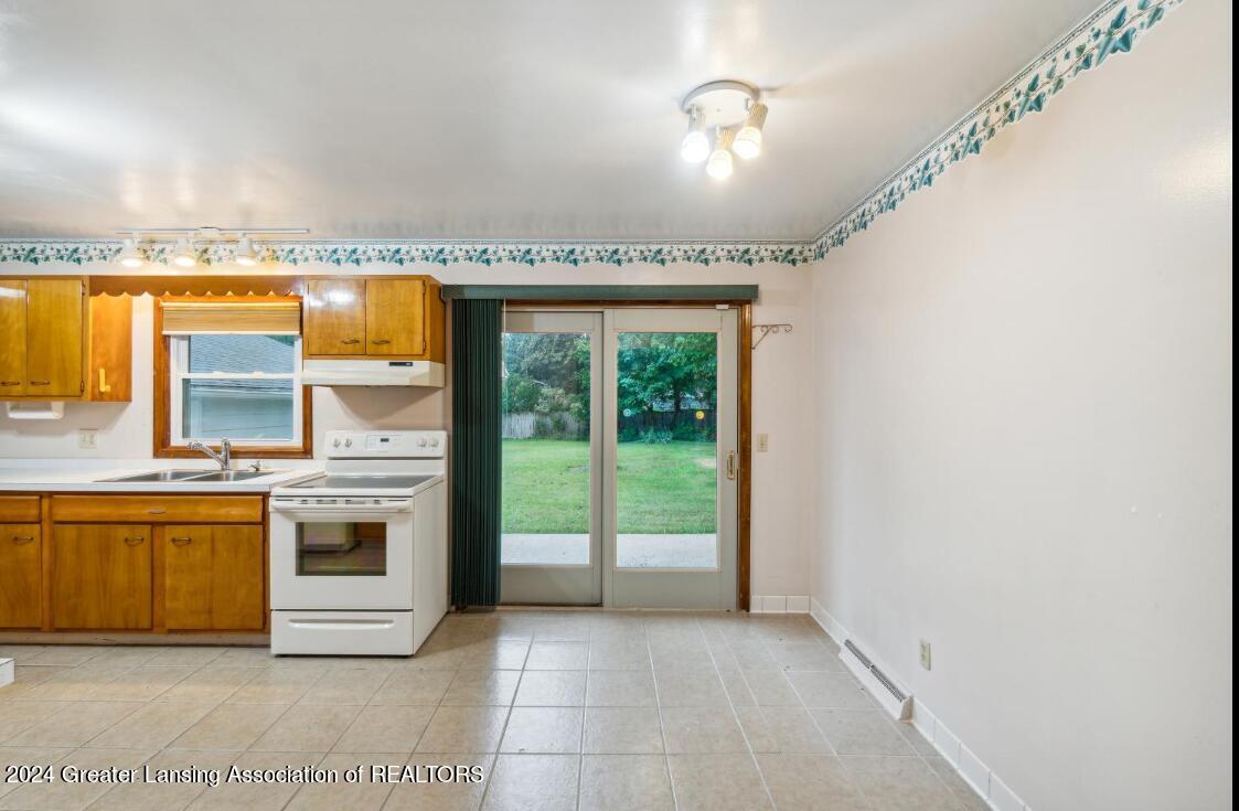 6860 North Aurelius Road Lansing, MI 48911 - Photo 9 of 44 Screenshot 2024-06-30 095612