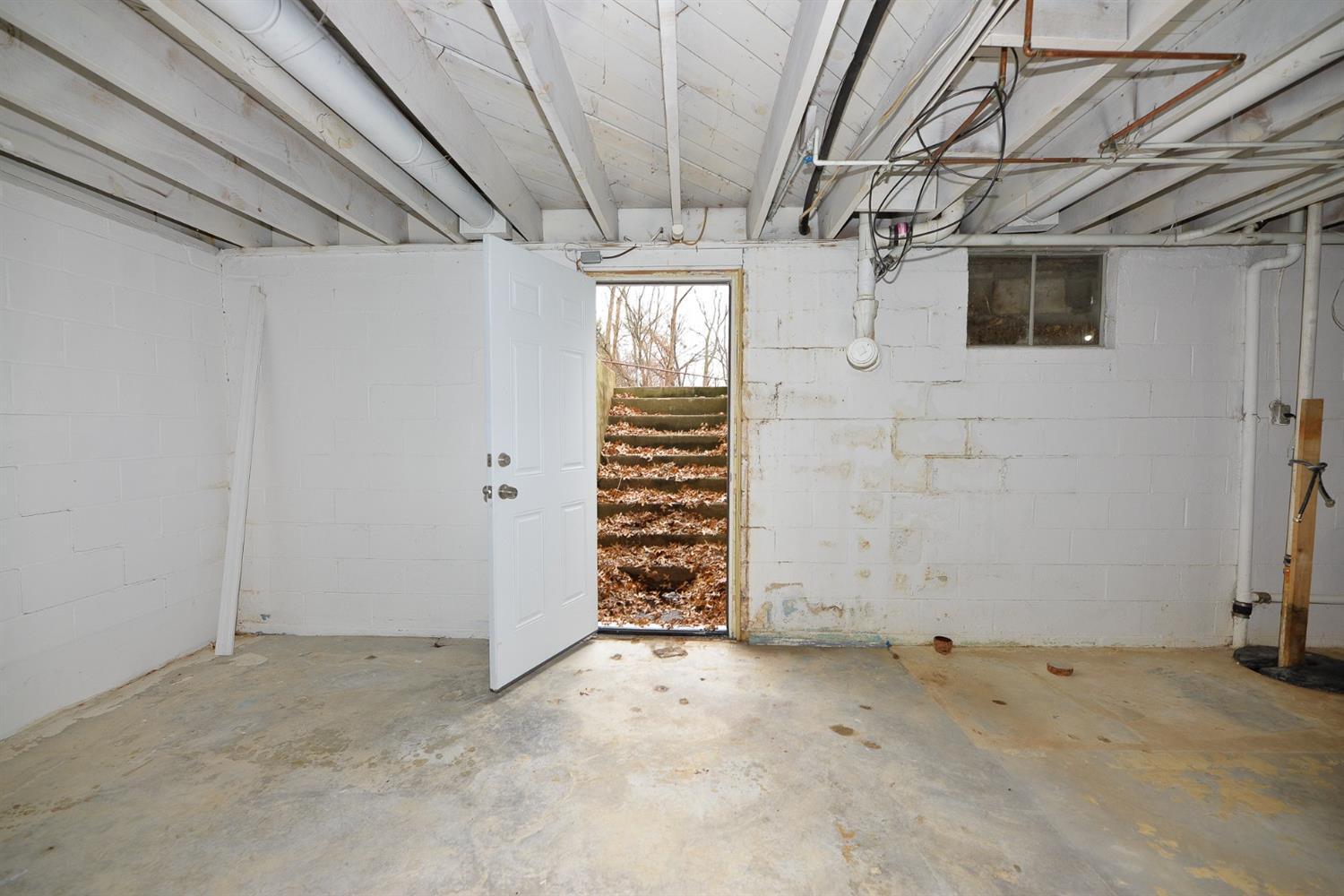 4392 Aicholtz Road Cincinnati, OH 45245 - Photo 21 of 32 Gallery Image 21