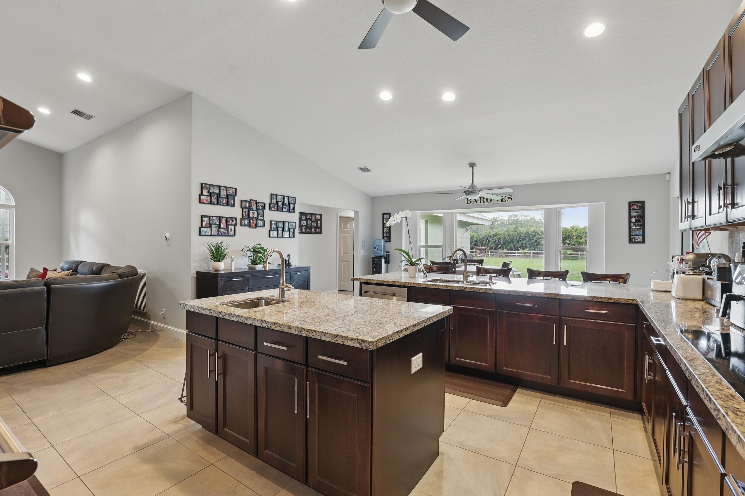 13376 Compton Road Loxahatchee Groves, FL 33470 - Photo 19 of 53 24_photo_028