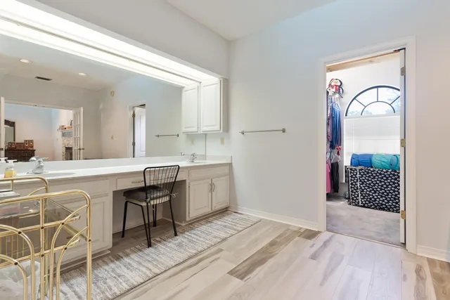 a close view of sink and tap