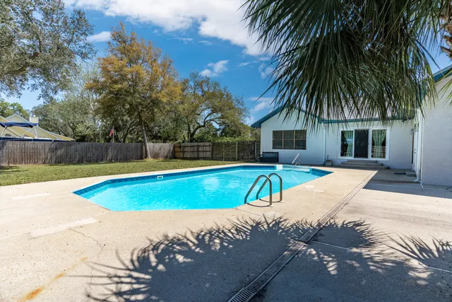 $995,000 | 809 Main Street, Destin, FL 32541