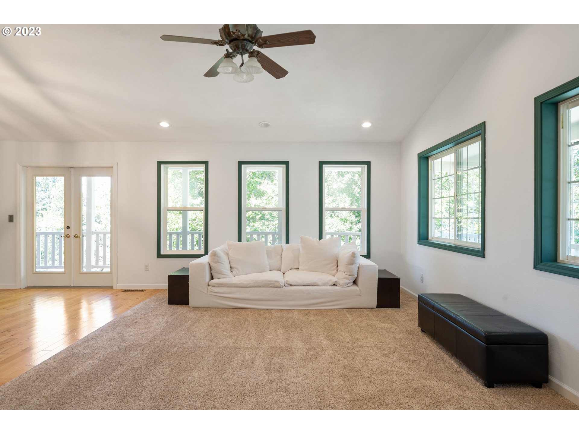 40606 Northwest Maple Ridge Road Woodland, WA 98674 - Photo 15 of 48 Living Room