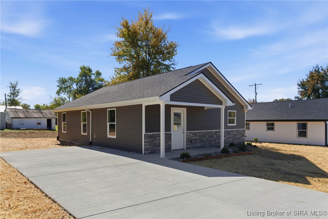 304 Smith Street Underwood, IN 47177 - Photo 4 of 37