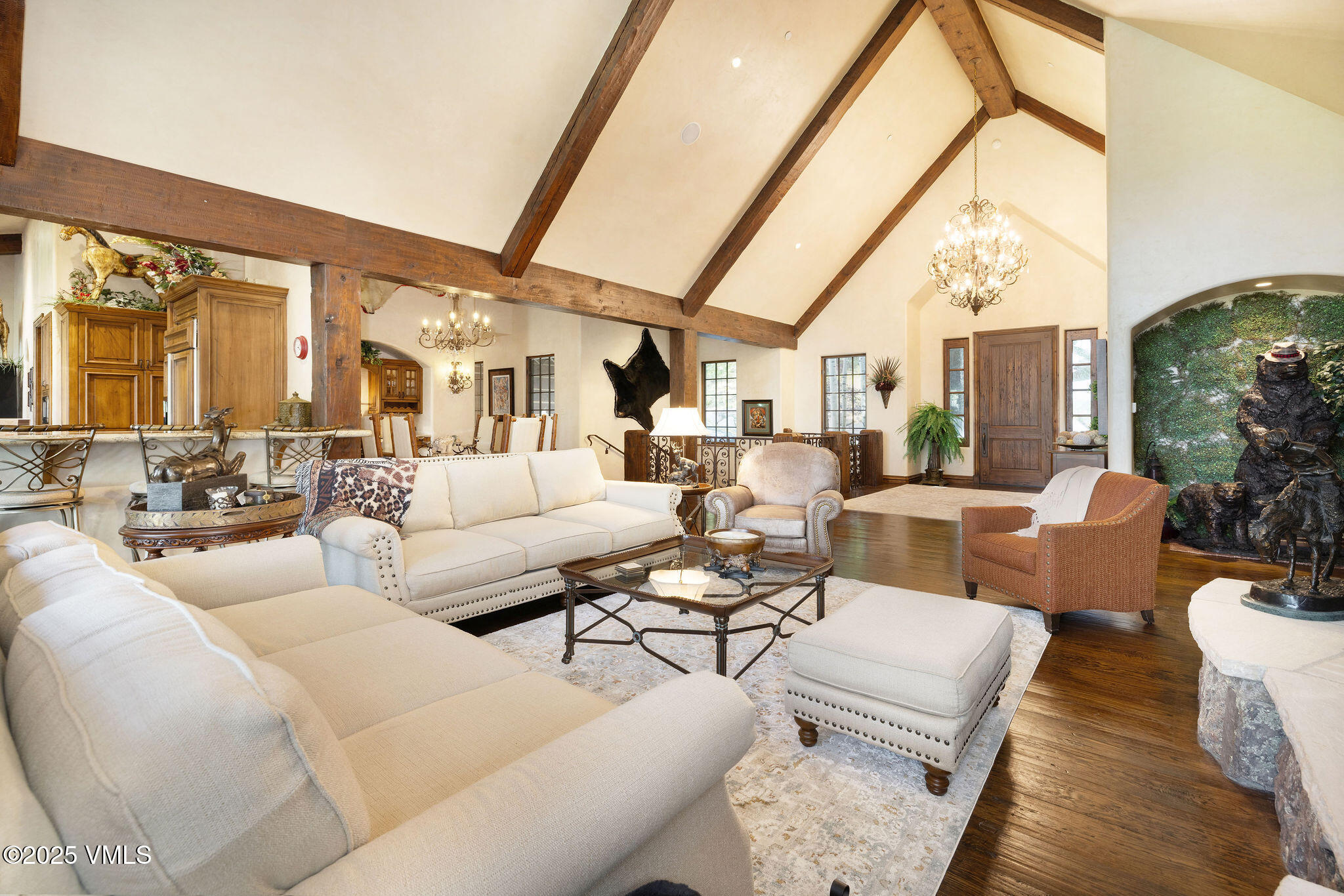 140 Elk Woods Road Edwards, CO 81632 - Photo 3 of 46 2508_140_elk_woods_interior_living_c