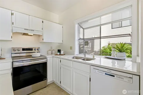 $599,000 | 3416 161st Court Southeast, Unit 35, Bellevue, WA 98008