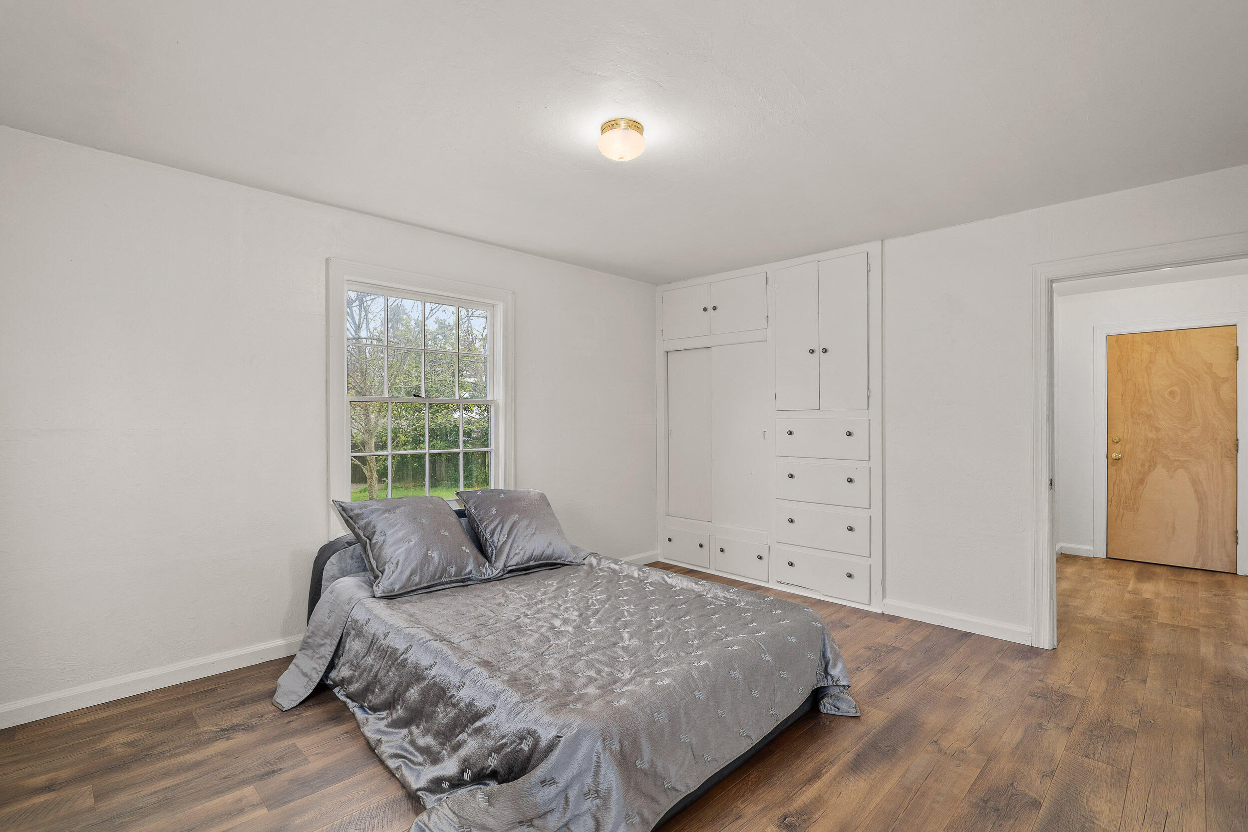 2576 New Hope Road Grants Pass, OR 97527 - Photo 24 of 44 2576SWNewHopeRd-InteriorUpdate-018