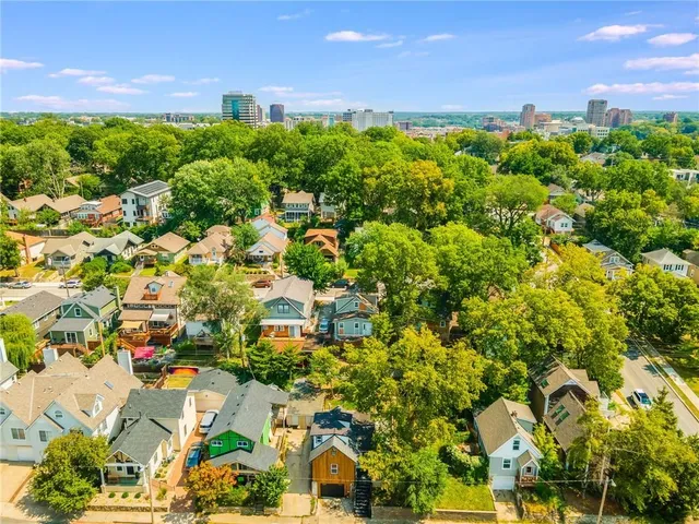 $320,000 | 4635 Genessee Street, Kansas City, MO 64112