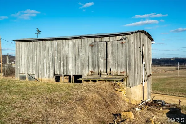 $2,627,850 | 11742 Hwy D, Louisiana, MO 63353