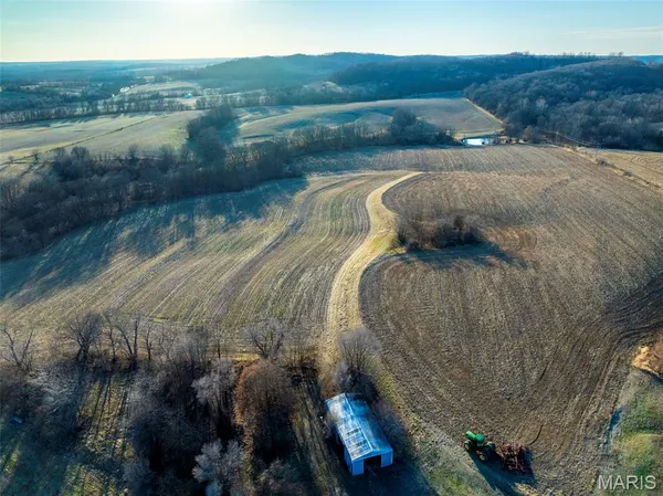 $2,627,850 | 11742 Hwy D, Louisiana, MO 63353