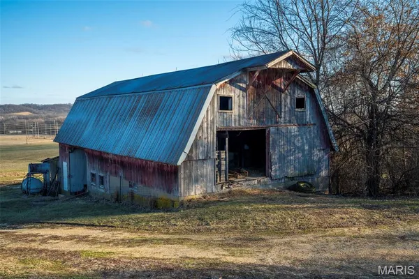 $2,627,850 | 11742 Hwy D, Louisiana, MO 63353