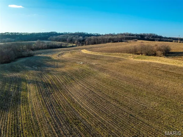 $2,627,850 | 11742 Hwy D, Louisiana, MO 63353