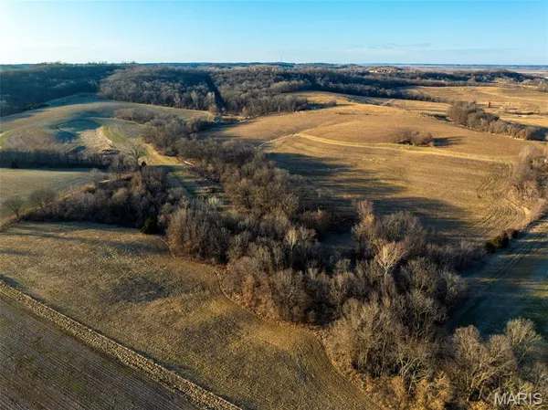 $2,627,850 | 11742 Hwy D, Louisiana, MO 63353