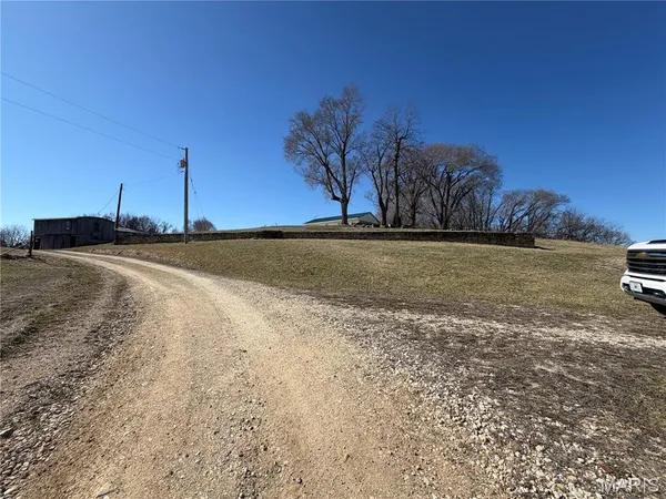 $2,627,850 | 11742 Hwy D, Louisiana, MO 63353