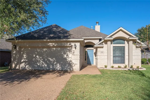 $315,000 | 320 Robelmont Drive, College Station, TX 77845