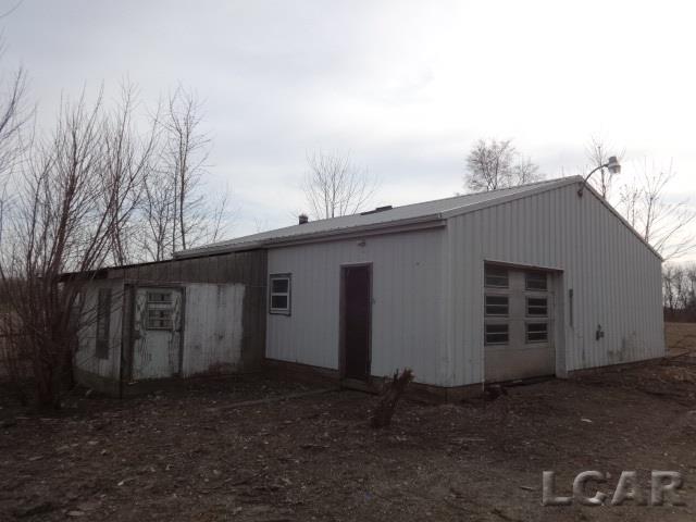9768 Coman Road Hudson, MI 49247 - Photo 4 of 32 Gallery Image 4