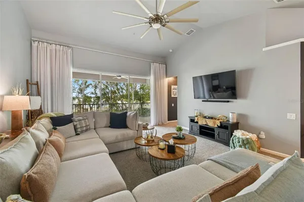 $330,000 | 2013 Santa Catalina Lane, Riverview, FL 33578