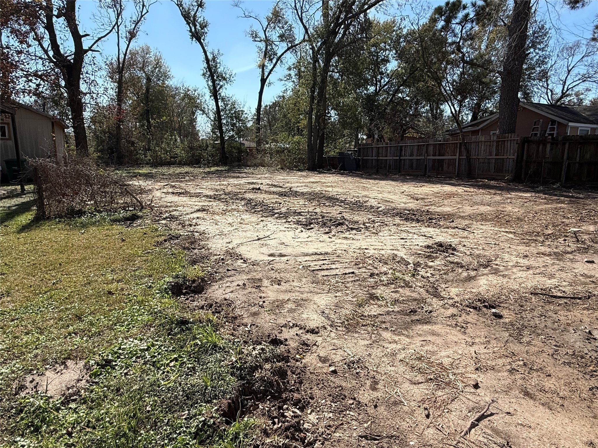 4728 Fitch Street Houston, TX 77016 - Photo 3 of 11 a view of wooden fence