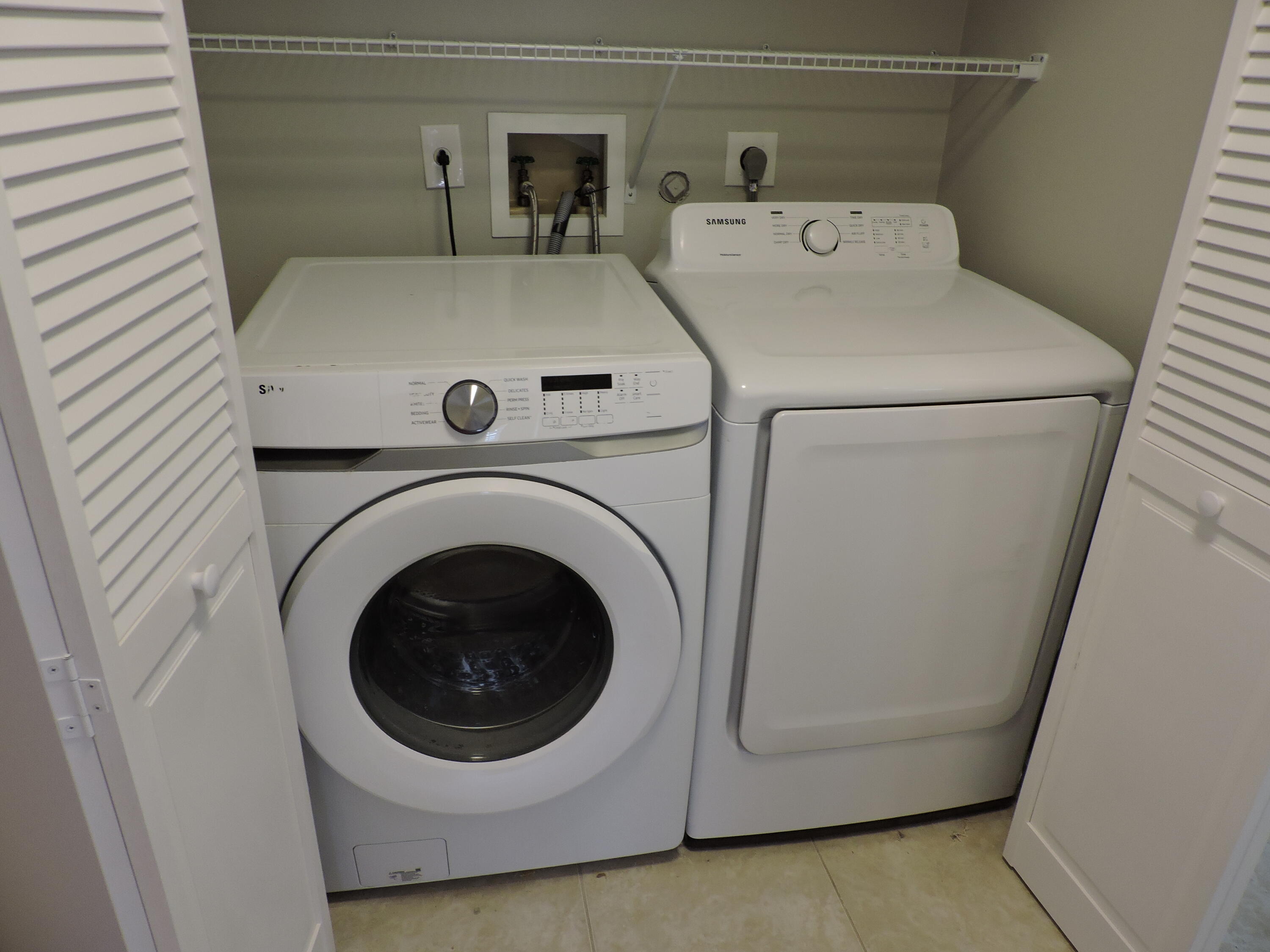 6072 Roger Street Jupiter, FL 33458 - Photo 12 of 18 DSCN1146