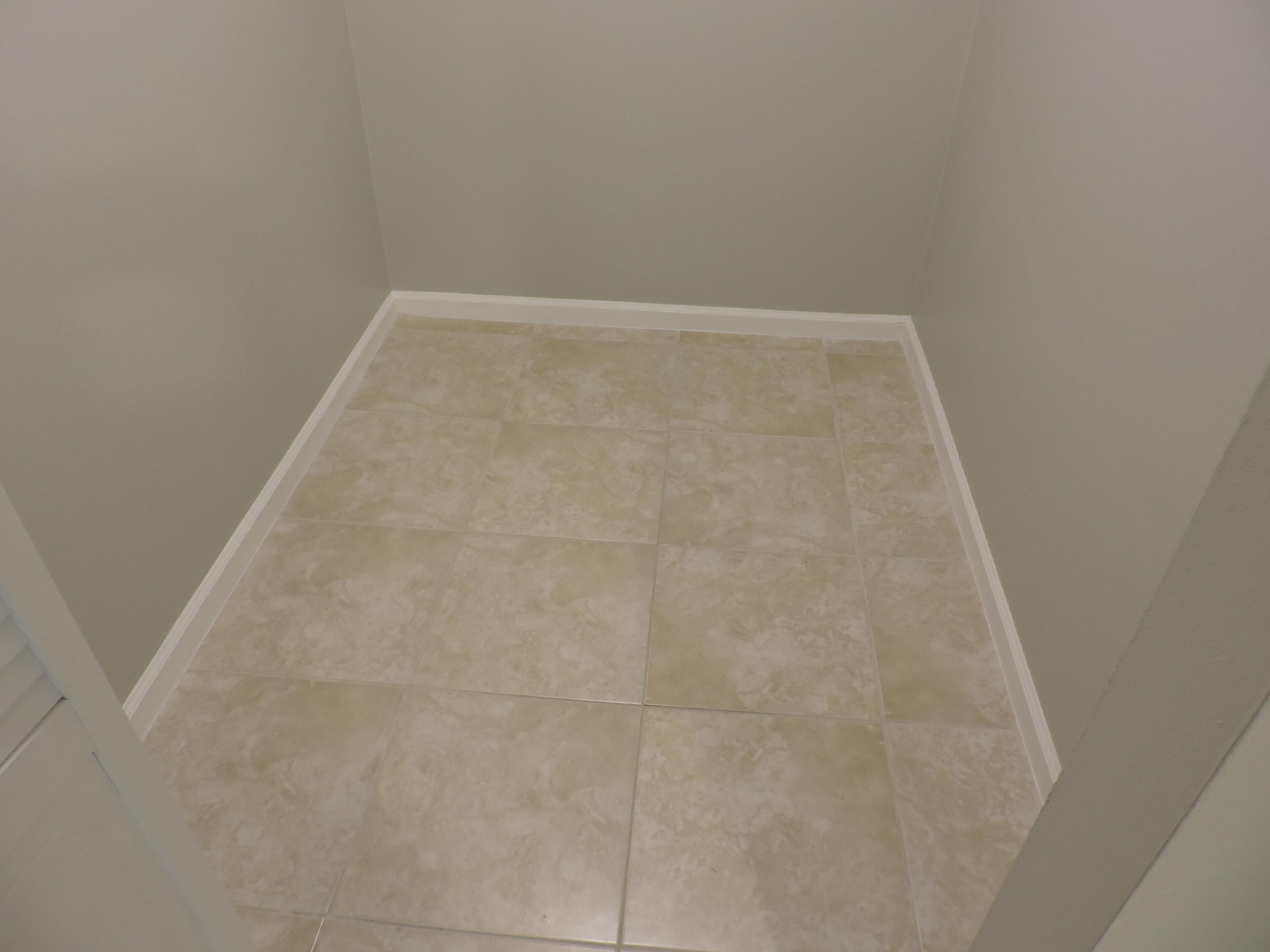 6072 Roger Street Jupiter, FL 33458 - Photo 8 of 18 DSCN1148