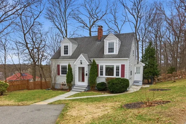 $752,000 | 20 Hilltop Terrace, Woburn, MA 01801