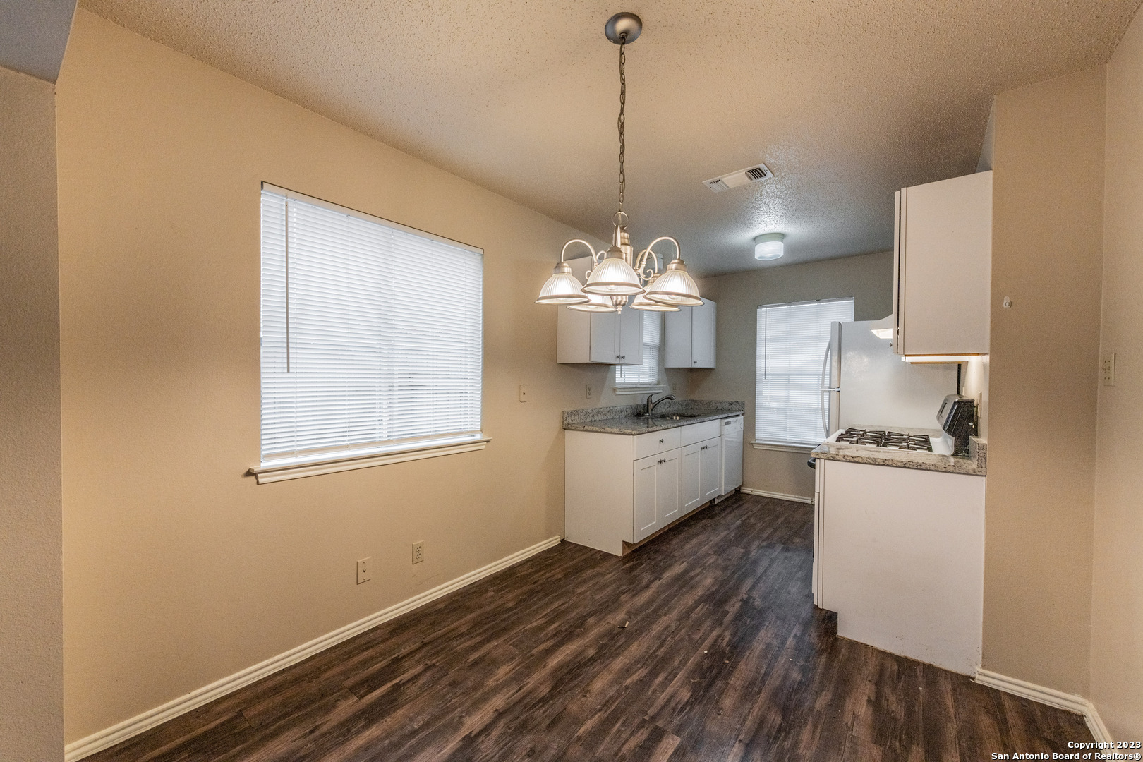 8927 Emerald Spring San Antonio, TX 78250 - Photo 2 of 15