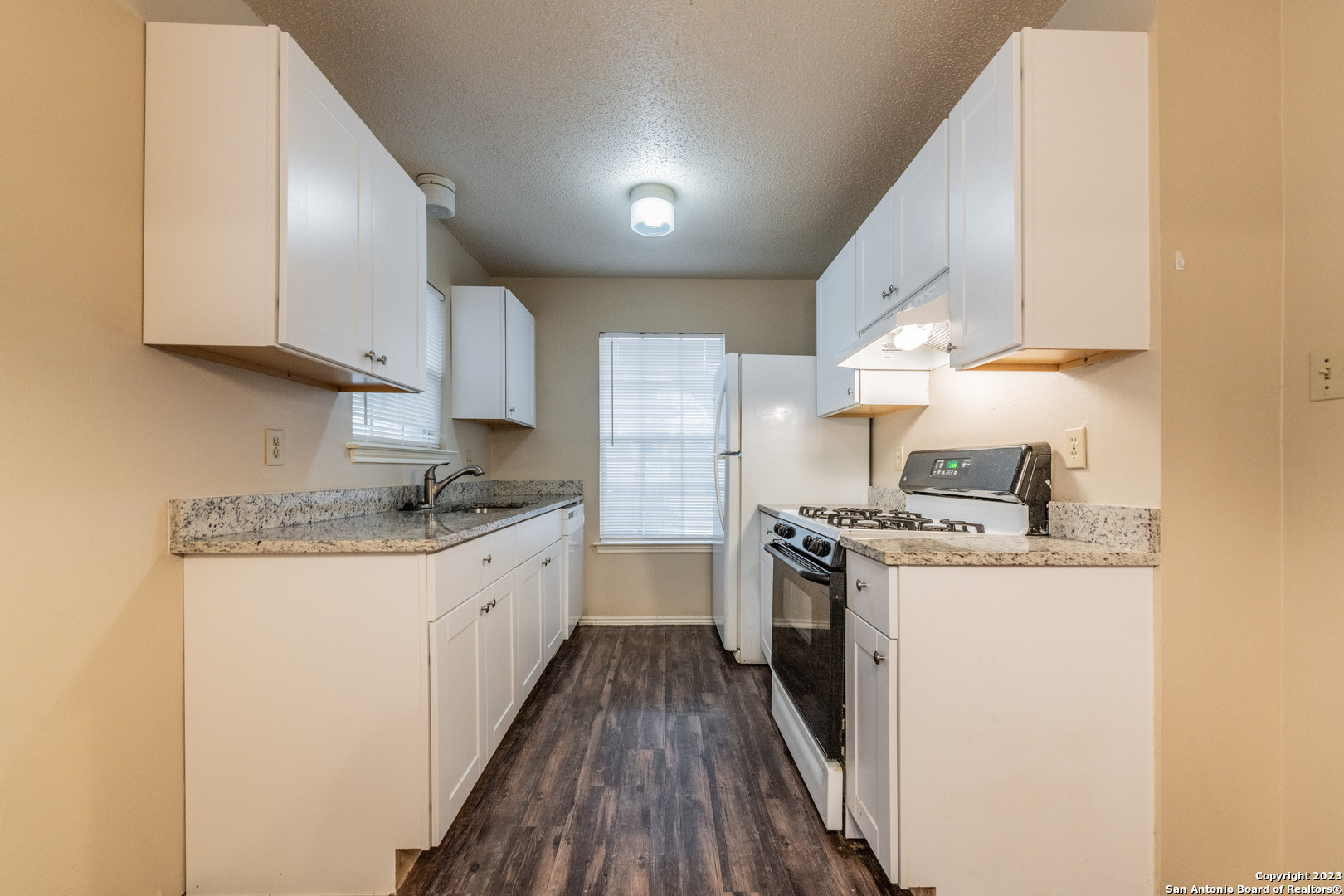 8927 Emerald Spring San Antonio, TX 78250 - Photo 6 of 15