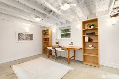 $1,025,000 | 4611 34th Avenue West, Seattle, WA 98199