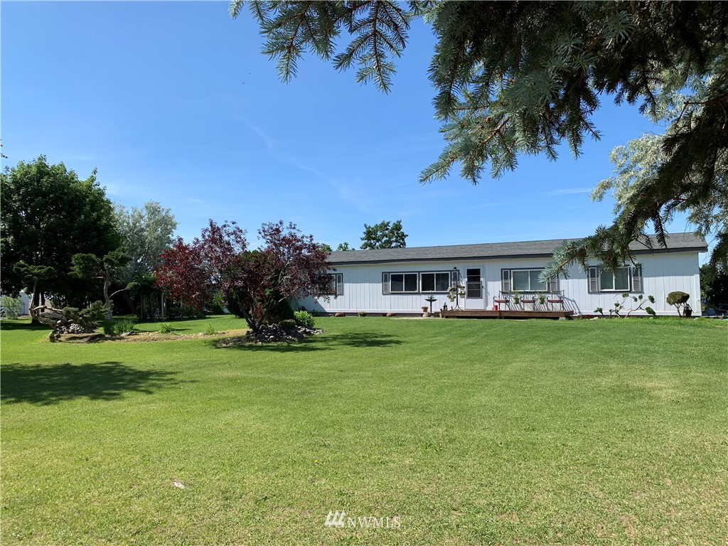 8742 Neppel Road Northeast Moses Lake, WA 98837 - Photo 2 of 30 Gallery Image 2
