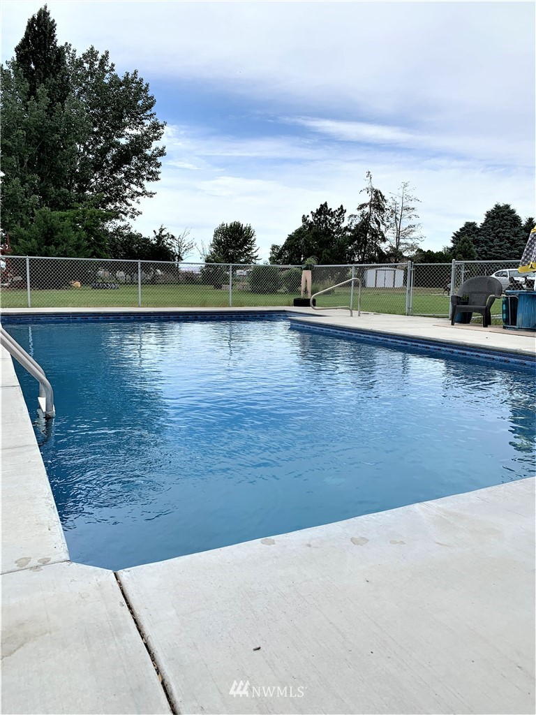 8742 Neppel Road Northeast Moses Lake, WA 98837 - Photo 11 of 30 Gallery Image 11
