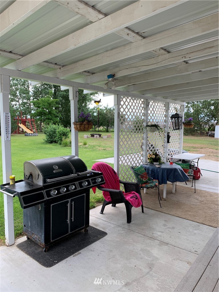 8742 Neppel Road Northeast Moses Lake, WA 98837 - Photo 13 of 30 Gallery Image 13