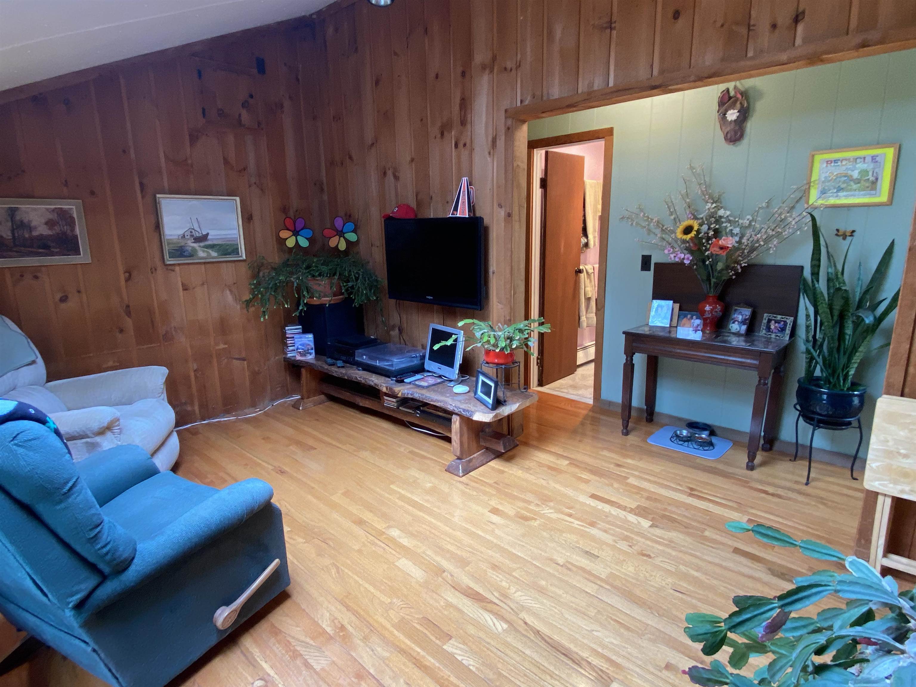 353 Wideawake Road Manchester, VT 05255 - Photo 17 of 30 Gallery Image 17