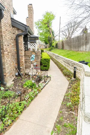 a view of a garden with an empty space