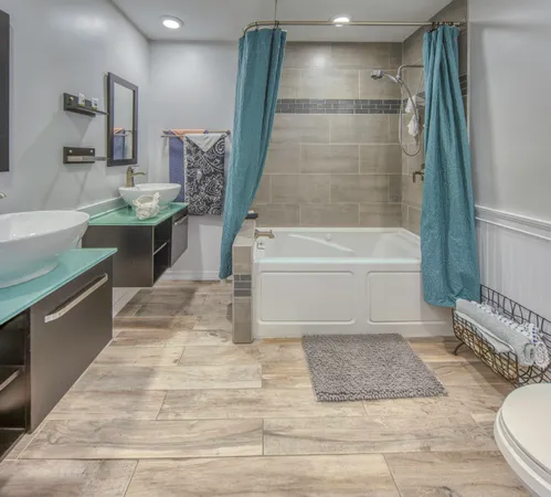 $5,500 | 216 Ocean Breeze, Unit MAIN, Lake Worth Beach, FL 33460