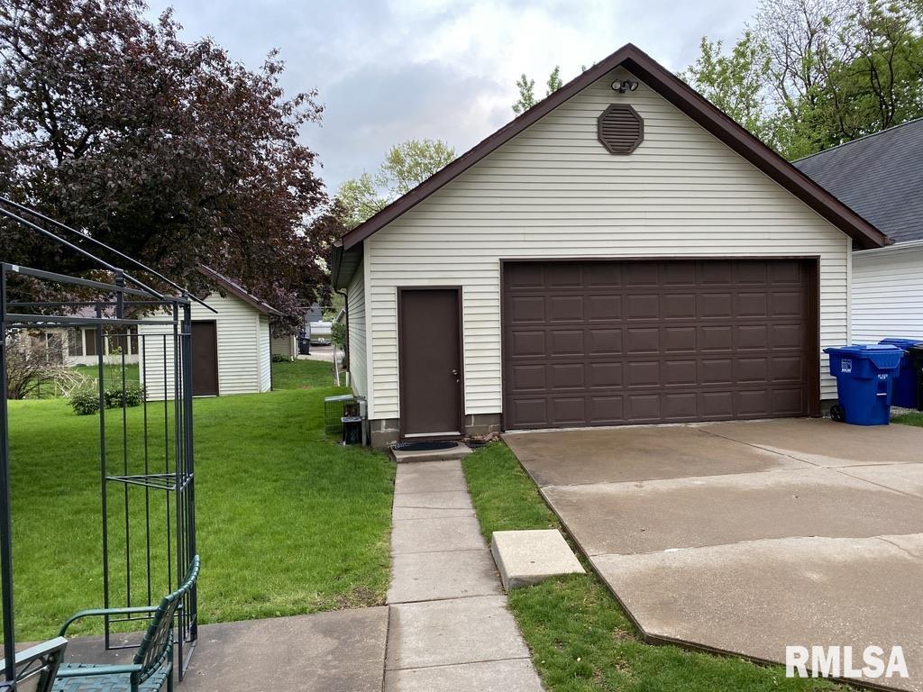 3110 14th Street Moline, IL 61265 - Photo 4 of 8 Gallery Image 4