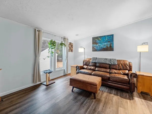 $399,000 | 96 Lower Pines Road, Warren, VT 05674