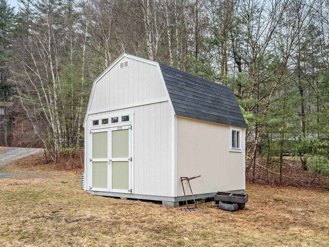 96 Lower Pines Road Warren, VT 05674 - Photo 37 of 40