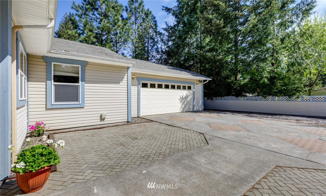 1203 Roland Street Bellingham, WA 98229 - Photo 2 of 25 Gallery Image 2