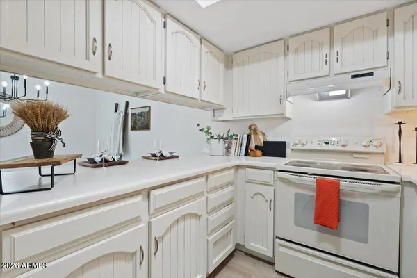 $3,250 | 8432 East Malcomb Drive, Scottsdale, AZ 85250