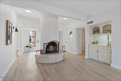 $3,250 | 8432 East Malcomb Drive, Scottsdale, AZ 85250