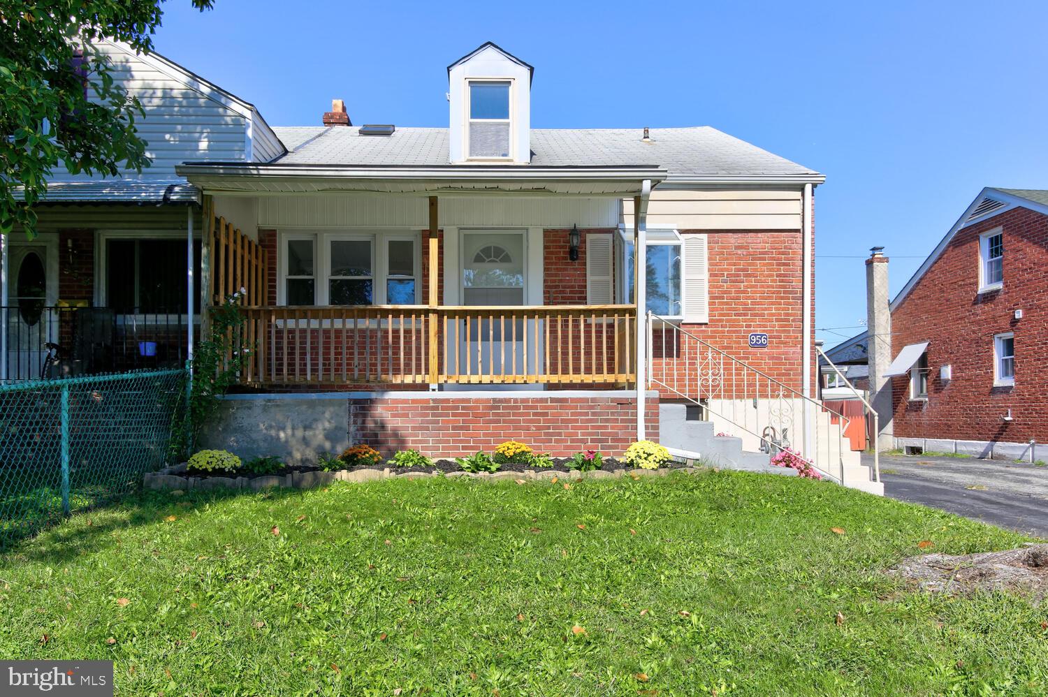 956 Kingsman Road Upper Chichester, PA 19061 - Photo 1 of 31 Gallery Image 1