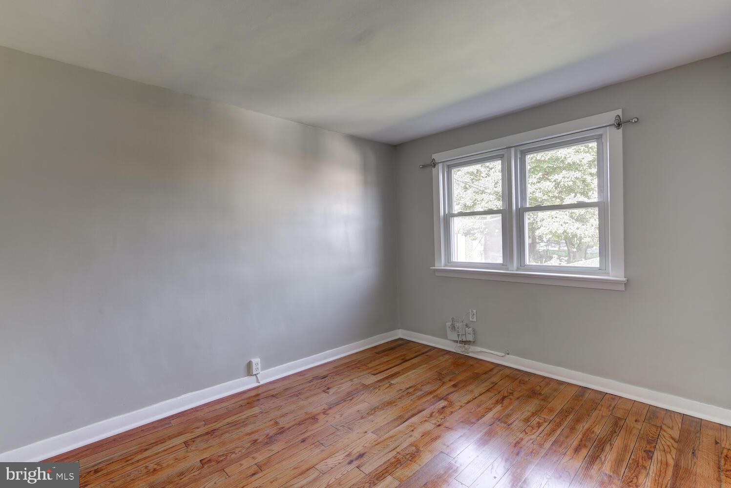 956 Kingsman Road Upper Chichester, PA 19061 - Photo 14 of 31 Gallery Image 14