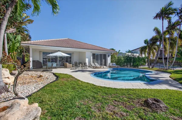 $11,000 | 513 South Riverside Drive, Pompano Beach, FL 33062