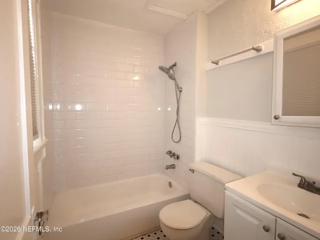 $1,000 | 1235 Landon Avenue, Jacksonville, FL 32207