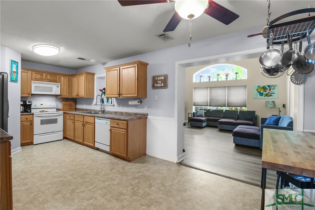 103 Cedar Drive Springfield, GA 31329 - Photo 17 of 33 Kitchen