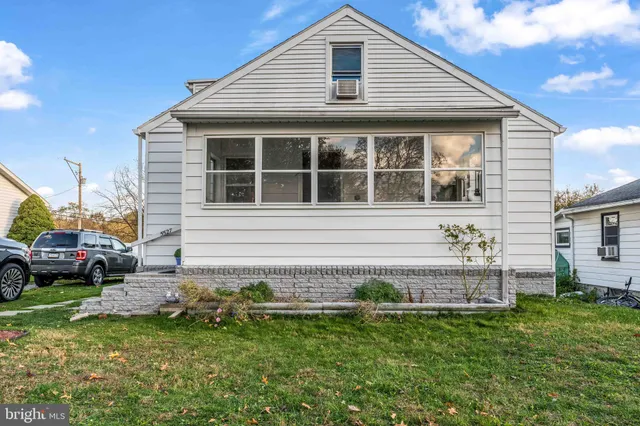 $220,000 | 5527 Locust Street, Harrisburg, PA 17112