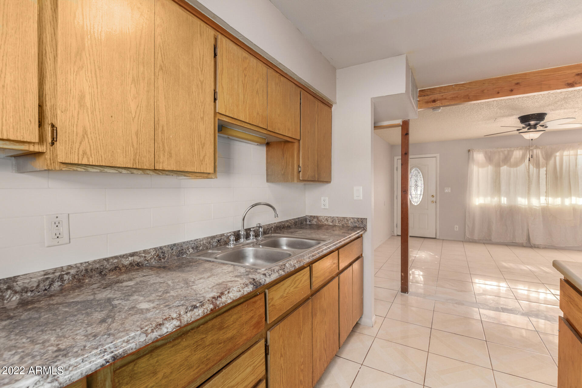 2124 West Pecan Road Phoenix, AZ 85041 - Photo 15 of 26 Kitchen