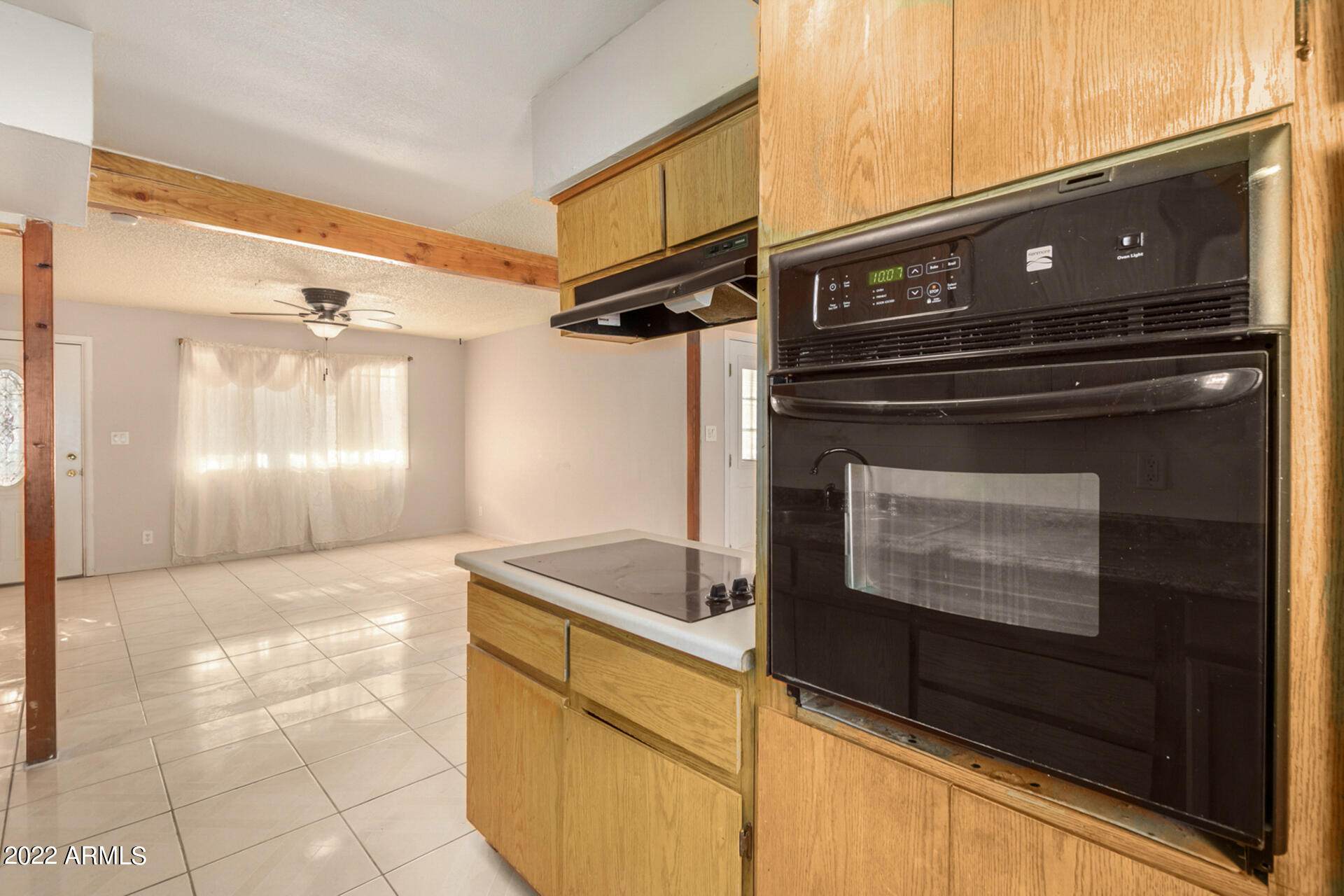 2124 West Pecan Road Phoenix, AZ 85041 - Photo 4 of 26 Kitchen